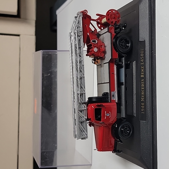 Set of four fire trucks - Picture 1 of 8